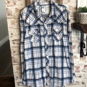 Men’s button-down longsleeve collared shirt. XXL